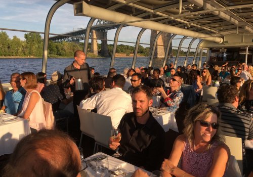 Les vacances 2018 débutent sur le bateau-mouche !